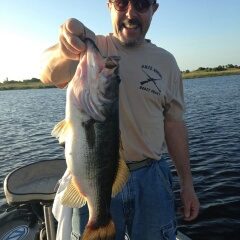 Mike0220156 (240x320)